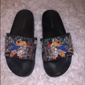 Steve Madden slides